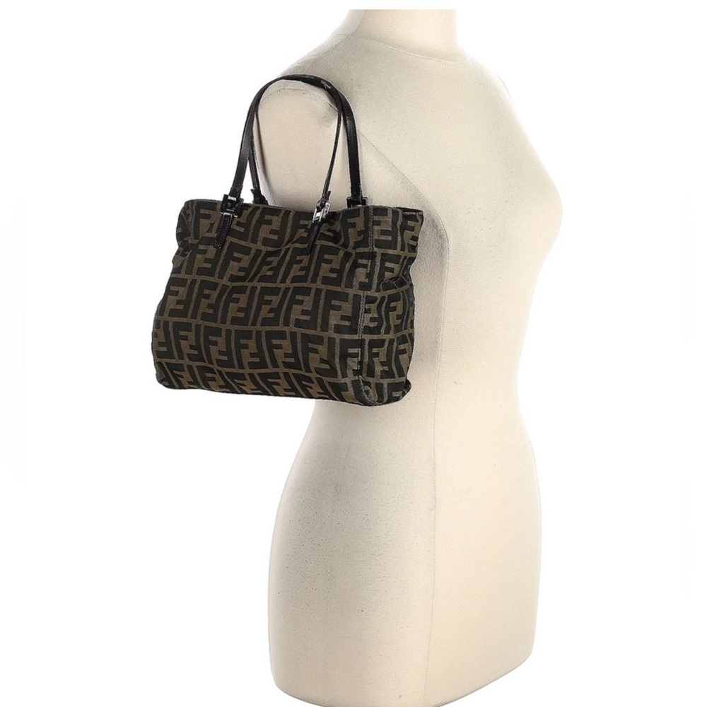 Fendi Tote Bag, Small! Clean & Cute!!